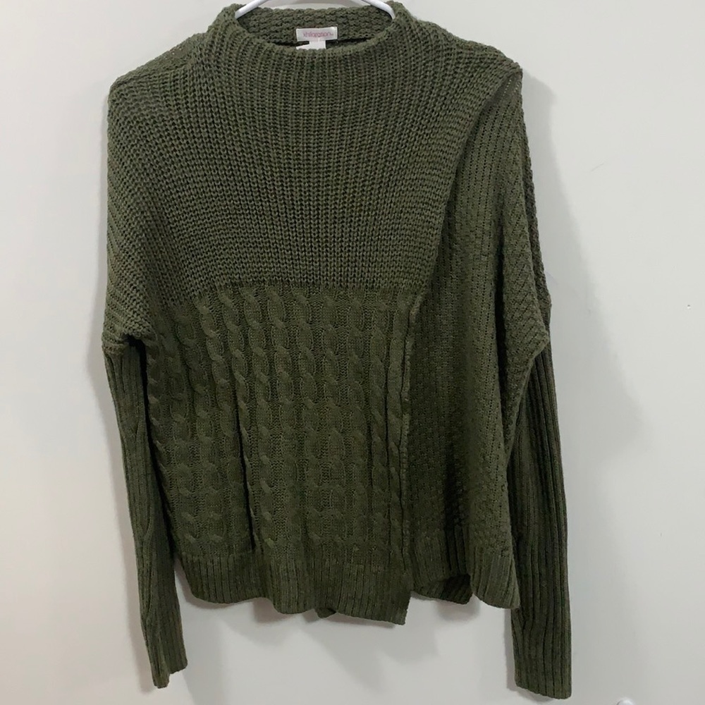 Women’s xhiliration Wrap over sweater Size Small